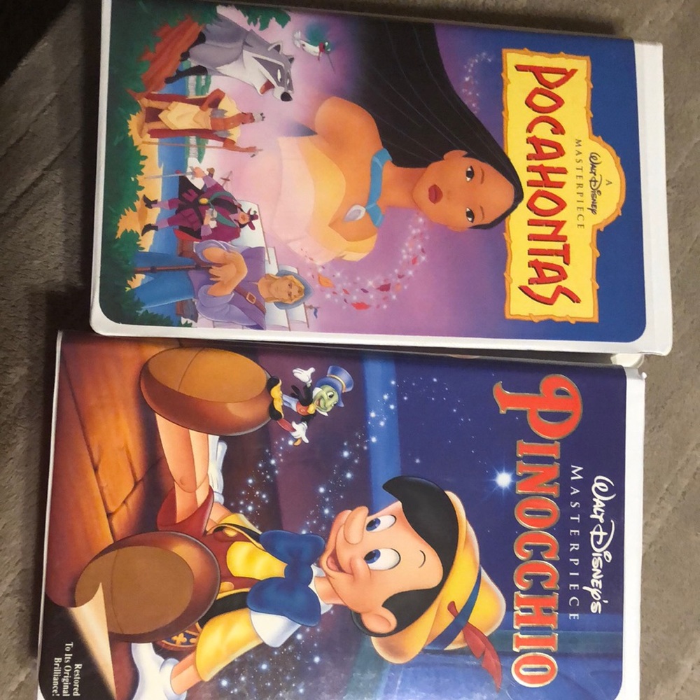 Bundle of 2 Disney VHS tapes